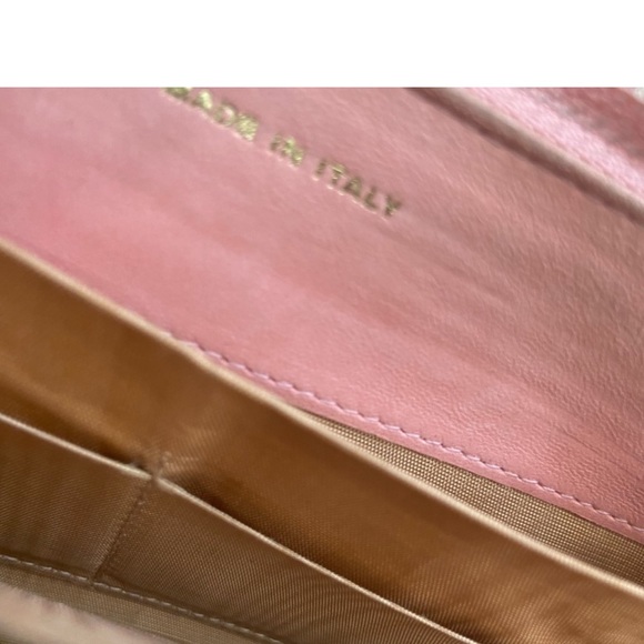 Chanel Pink Caviar with gold tone hardware Double C Zippy Wallet - authentic - Picture 5 of 12